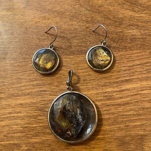 Gold Tone Round Dangle Earrings and Pendant Jewelry Set